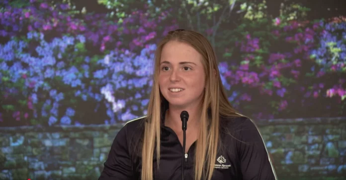 Carla Bernat sonriente tras ganar el Augusta National Women’s Amateur 2025, imagen tomada del canal oficial de Kansas State Sports.