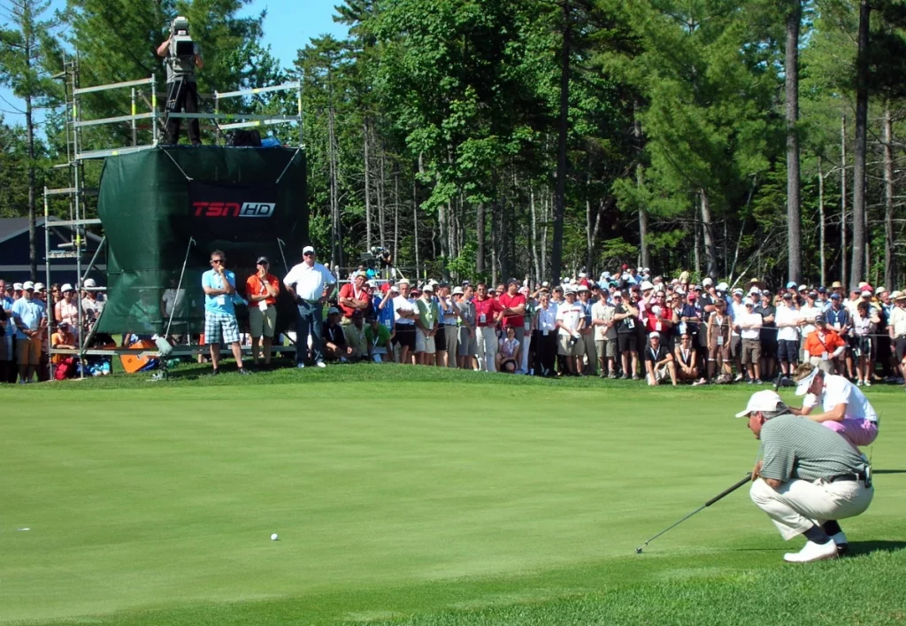 Fred Couples y Ian Poulter en el Telus World Skins Game en Canadá