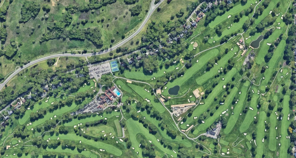 Vista completa del Detroit Golf Club desde el aire