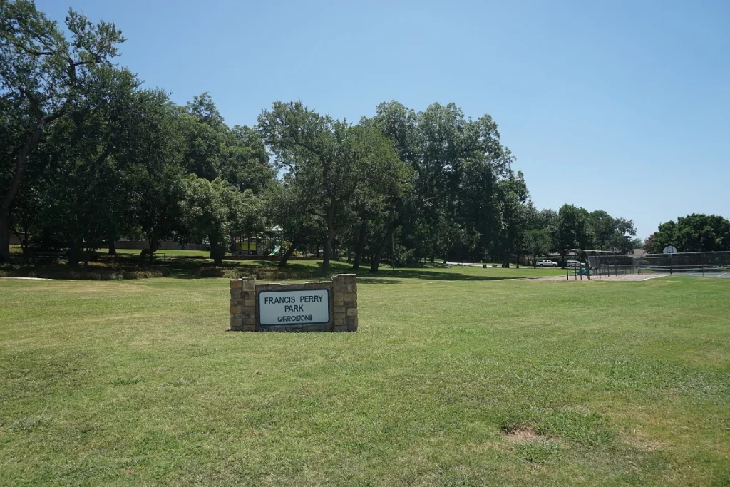 Entorno natural en Carrollton, Texas, cerca del Maridoe Golf Club